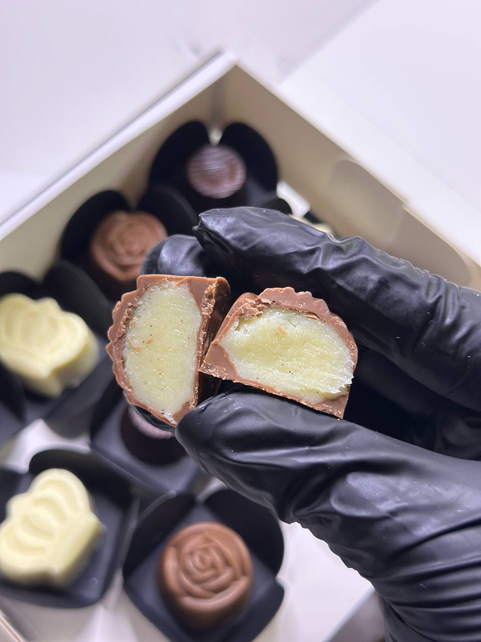 Luxury assorted  chocolates box (16-pc,...oz)