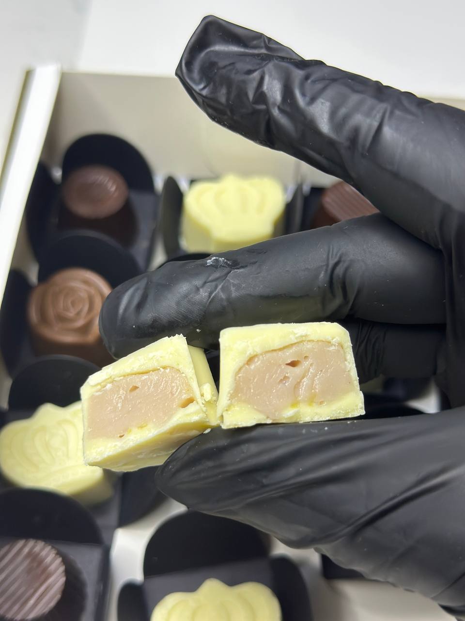 Luxury assorted  chocolates box (16-pc,...oz)